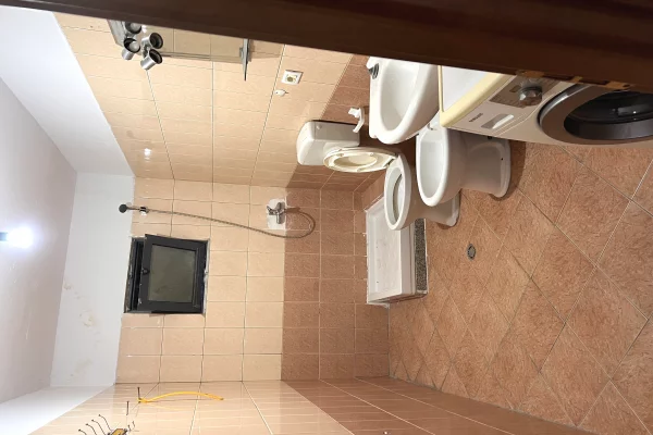 House for Rent Apartment in Tirana, 2+1, Furniture Furnished, Payment 40,000  Leke.