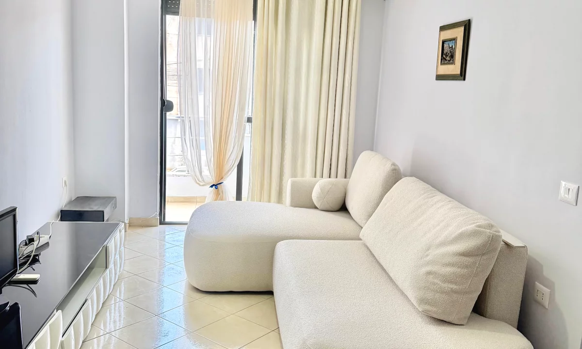 House for Rent Apartment in Tirana, 1+1, Furniture Furnished, Payment 45,000  Leke.