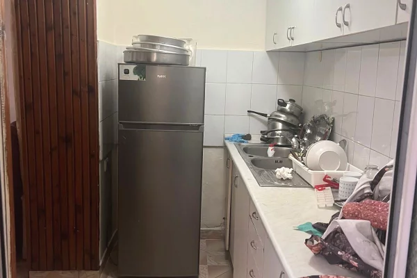 Casa in vendita Appartamento a Tirana, 1+1, Ambiente SemiArredato, Pagamento 110,000  Euro.