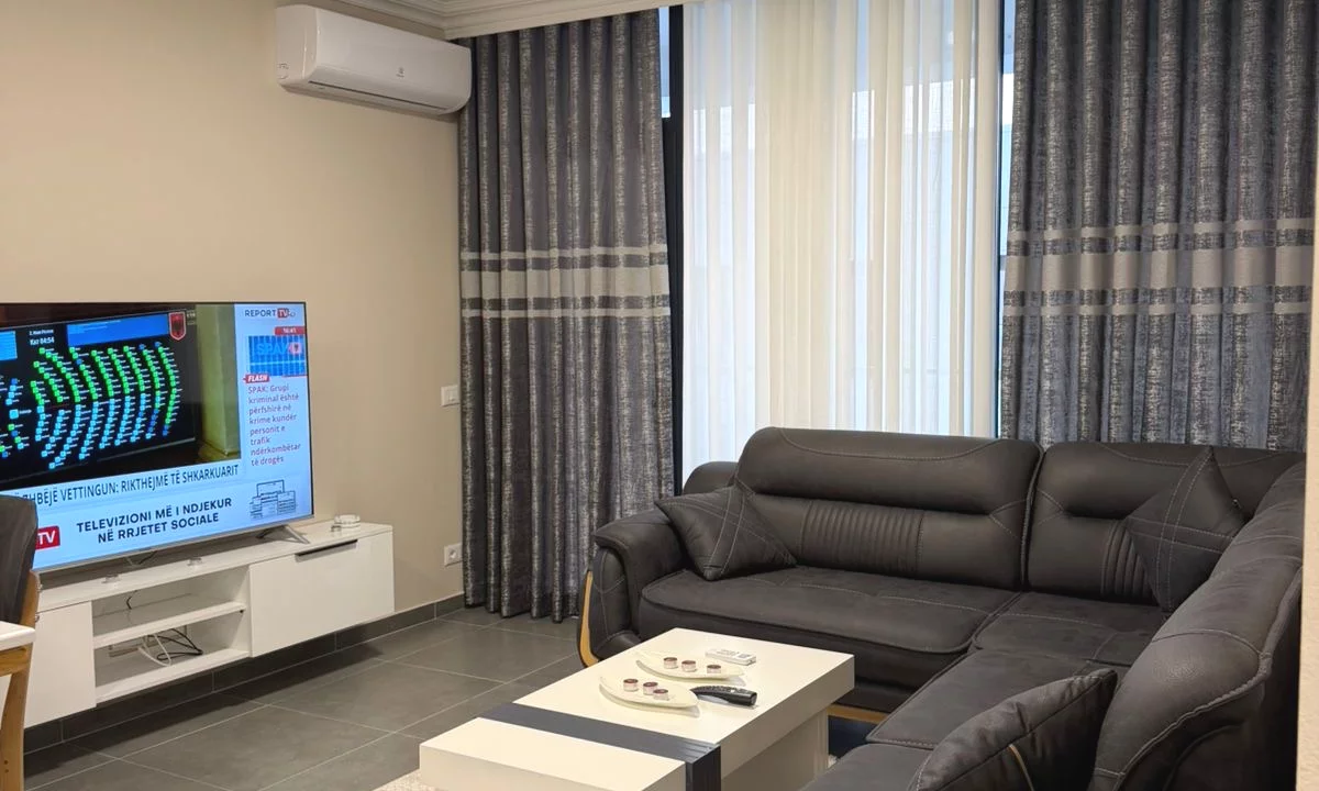 House for Rent Apartment in Tirana, 2+1, Furniture Furnished, Payment 70,000  Leke.