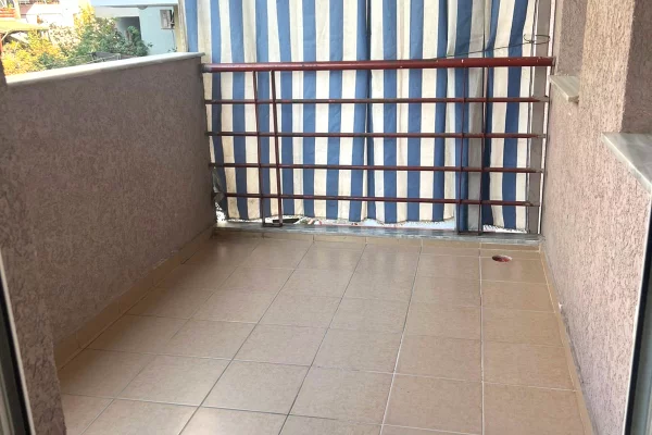 House for Rent Apartment in Tirana, 1+1, Furniture Emty, Payment 40,000  Leke.