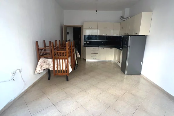 House for Rent Apartment in Tirana, 1+1, Furniture Emty, Payment 40,000  Leke.