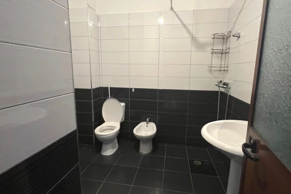 House for Rent Apartment in Tirana, 1+1, Furniture Emty, Payment 40,000  Leke.
