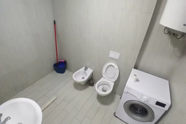 Shtepi me qera Apartament ne Tirane, 1+1, Mobilimi E mobiluar, Pagesa 60,000  Leke.