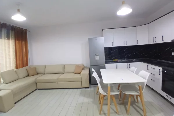 Shtepi me qera Apartament ne Tirane, 1+1, Mobilimi E mobiluar, Pagesa 60,000  Leke.