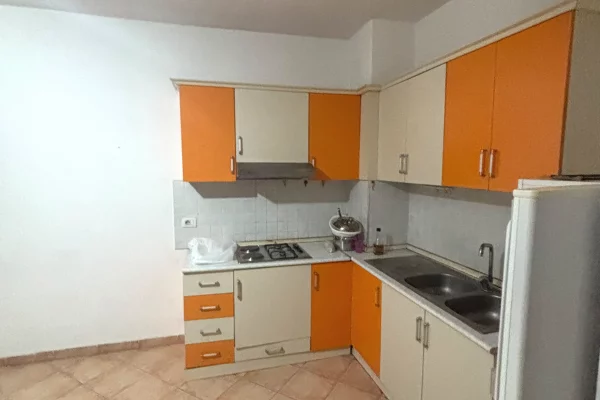 House for Rent Apartment in Tirana, 1+1, Furniture Emty, Payment 35,000  Leke.