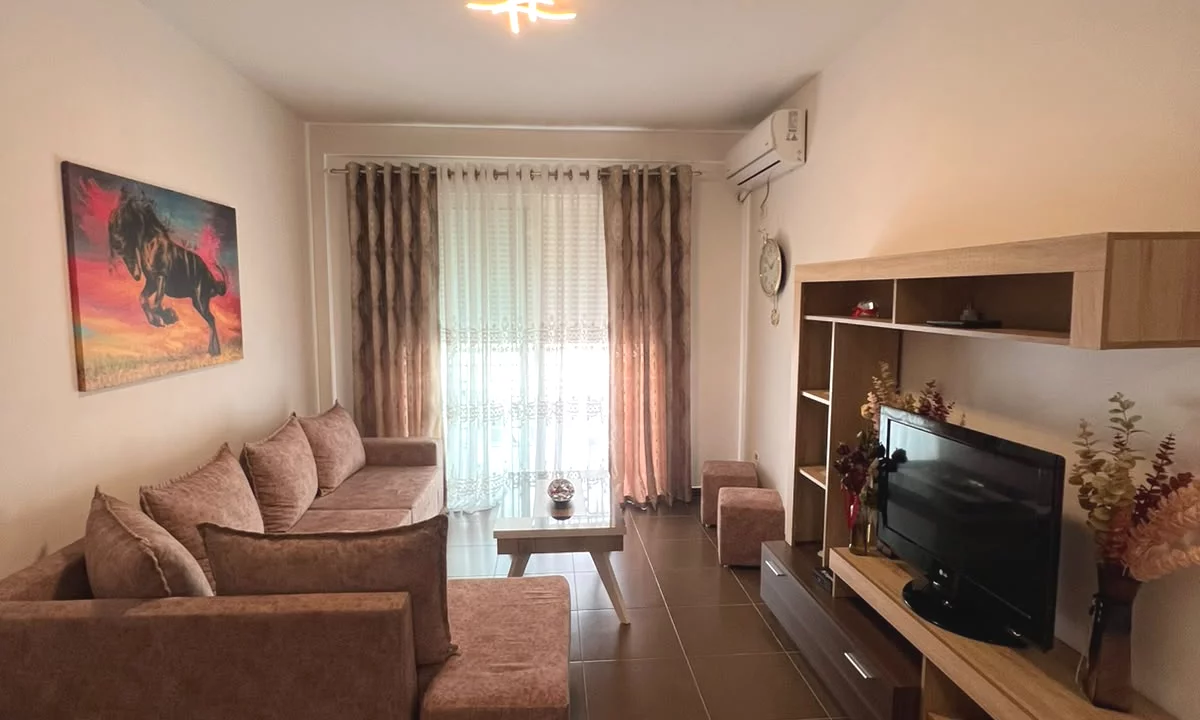 Shtepi me qera Apartament ne Tirane, 2+1, Mobilimi E mobiluar, Pagesa 65,000  Leke.