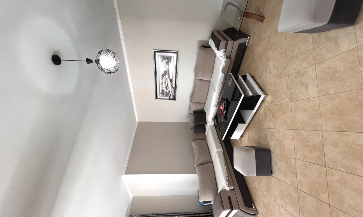 Shtepi me qera Apartament ne Tirane, 2+1, Mobilimi E mobiluar, Pagesa 50,000  Leke.
