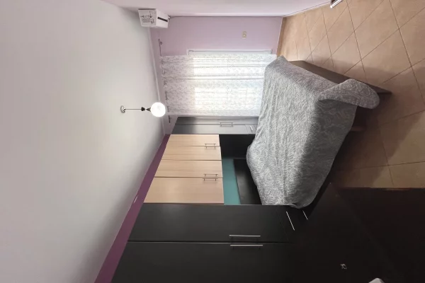 Shtepi me qera Apartament ne Tirane, 2+1, Mobilimi E mobiluar, Pagesa 50,000  Leke.