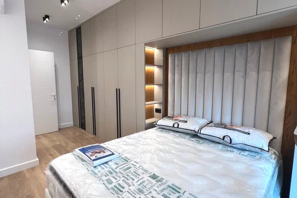 Shtepi me qera Apartament ne Tirane, 2+1, Mobilimi E mobiluar, Pagesa 100,000  Leke.