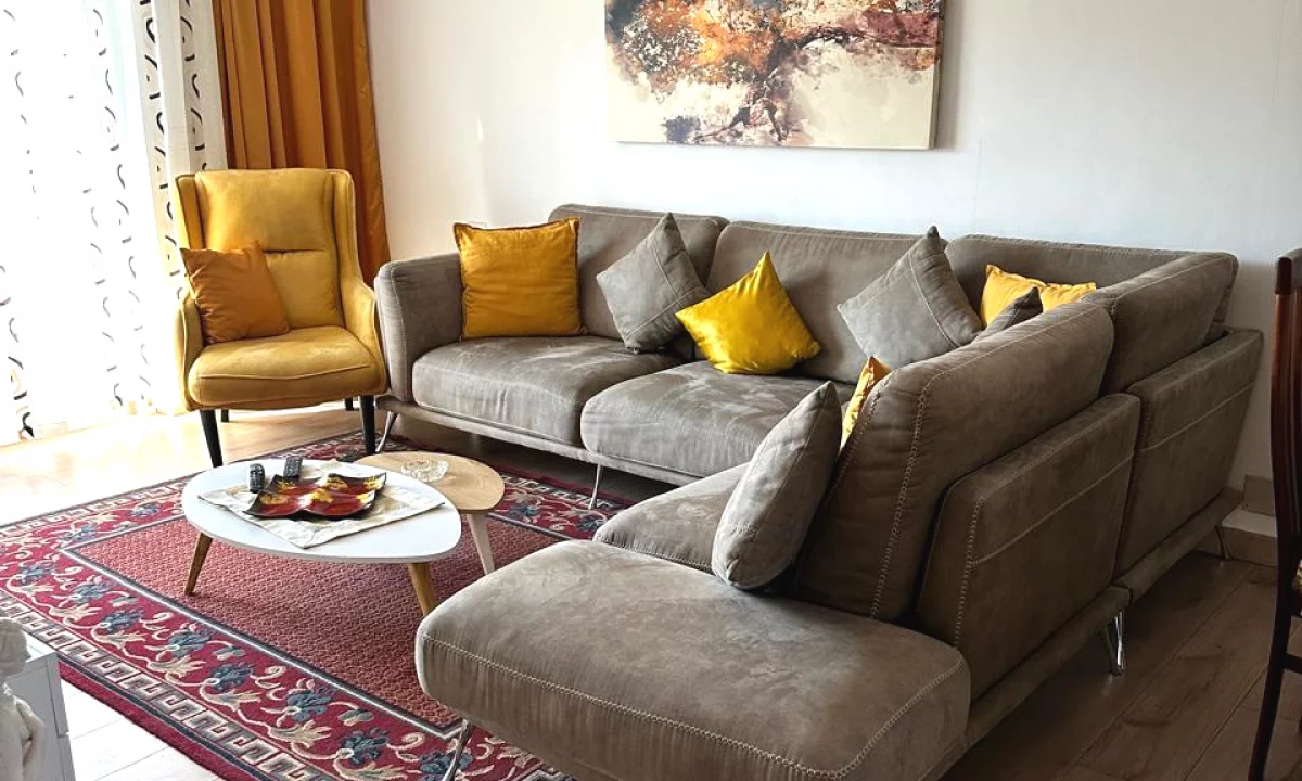 Shtepi me qera Apartament ne Tirane, 2+1, Mobilimi E mobiluar, Pagesa 650  Euro.