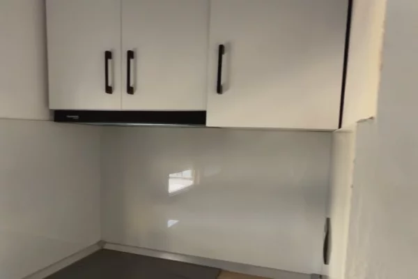 Shtepi me qera Apartament ne Tirane, 2+1, Mobilimi E mobiluar, Pagesa 600  Euro.