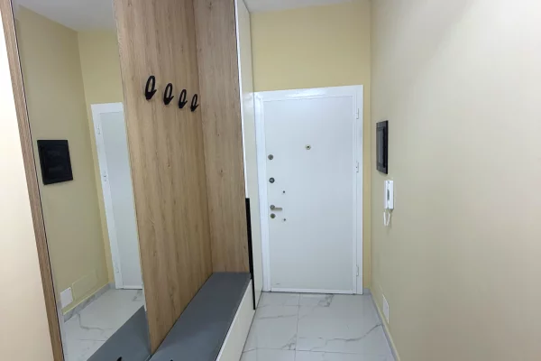 Shtepi me qera Apartament ne Tirane, 2+1, Mobilimi E mobiluar, Pagesa 50,000  Leke.