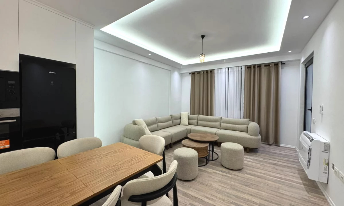 Shtepi me qera Apartament ne Tirane, 2+1, Mobilimi E mobiluar, Pagesa 65,000  Leke.