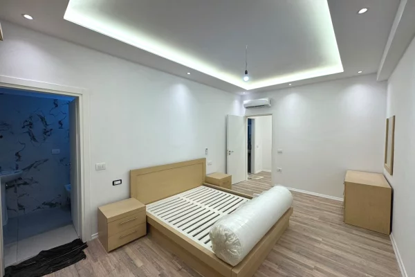Shtepi me qera Apartament ne Tirane, 2+1, Mobilimi E mobiluar, Pagesa 65,000  Leke.