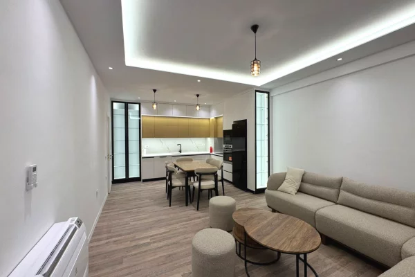 Shtepi me qera Apartament ne Tirane, 2+1, Mobilimi E mobiluar, Pagesa 65,000  Leke.