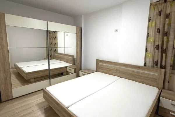 Shtepi me qera 2+1 ne Tirane - 47,000 Leke