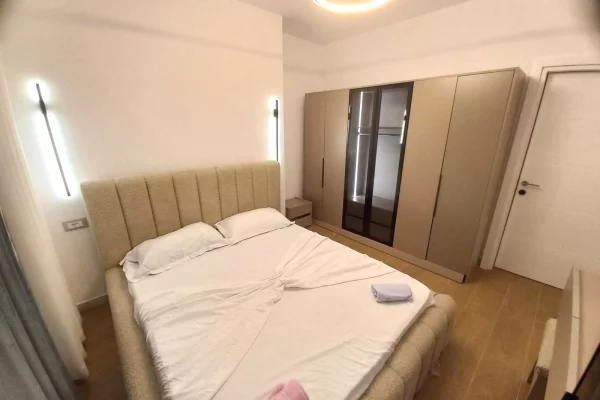 Shtepi me qera Apartament ne Tirane, 2+1, Mobilimi E mobiluar, Pagesa 55,000  Leke.