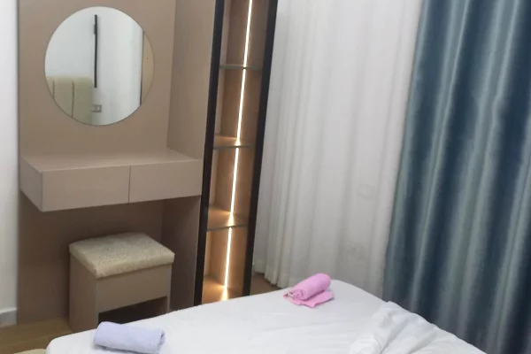 Shtepi me qera Apartament ne Tirane, 2+1, Mobilimi E mobiluar, Pagesa 55,000  Leke.
