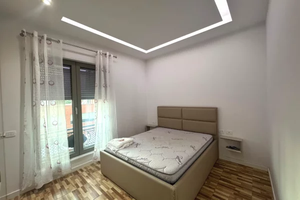 Shtepi me qera Apartament ne Tirane, 1+1, Mobilimi E mobiluar, Pagesa 90,000  Leke.