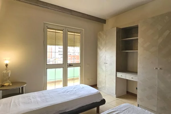 Shtepi me qera Apartament ne Tirane, 2+1, Mobilimi E mobiluar, Pagesa 800  Euro.