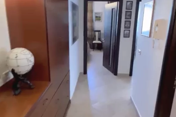 Shtepi me qera Apartament ne Tirane, 2+1, Mobilimi E mobiluar, Pagesa 850  Euro.