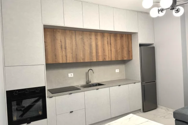 Shtepi me qera Apartament ne Tirane, 2+1, Mobilimi E mobiluar, Pagesa 75,000  Leke.