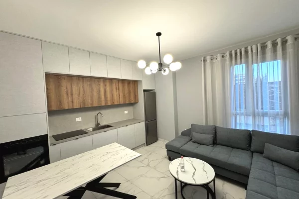 Shtepi me qera 2+1 ne Tirane - 75,000 Leke