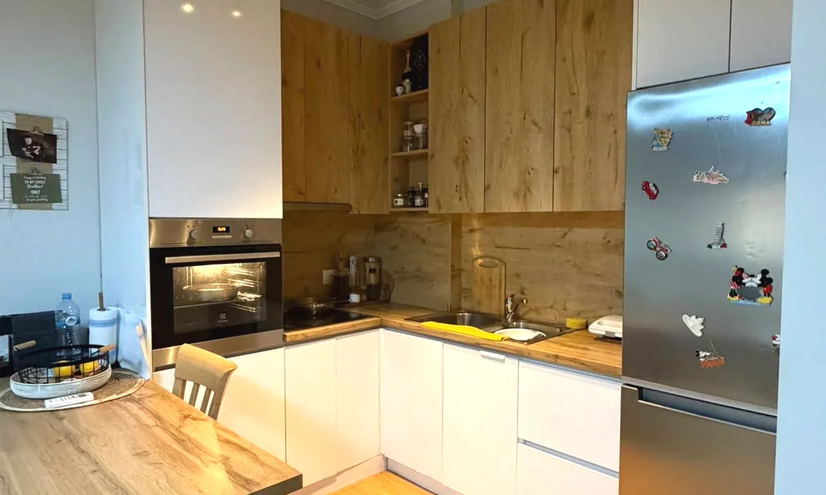 Shtepi me qera Apartament ne Tirane, 3+1, Mobilimi E mobiluar, Pagesa 90,000  Leke.
