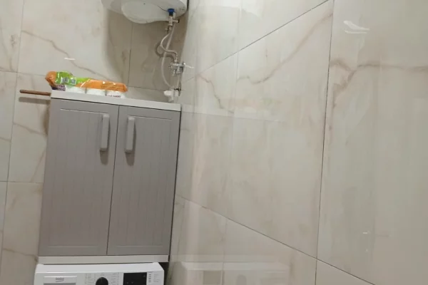 Shtepi me qera Apartament ne Tirane, 2+1, Mobilimi E mobiluar, Pagesa 55,000  Leke.