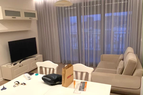 Shtepi me qera Apartament ne Tirane, 1+1, Mobilimi E mobiluar, Pagesa 65,000  Leke.