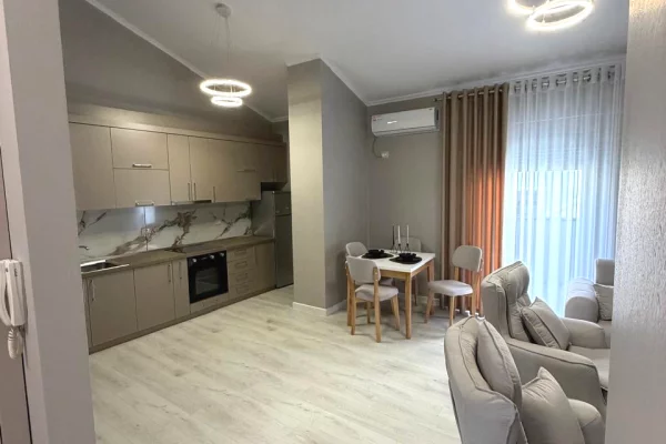Jepet me qira 2+1+2 parkime Liqeni i Thate 90.000 leke