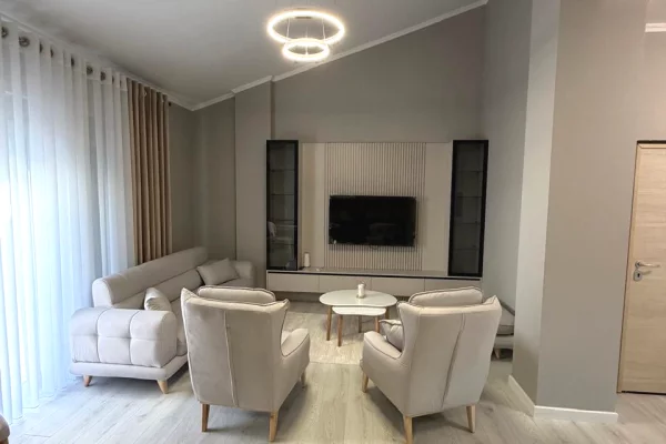 Shtepi me qera Apartament ne Tirane, 2+1, Mobilimi E mobiluar, Pagesa 90,000  Leke.