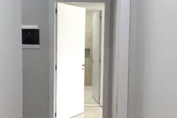 Shtepi me qera Apartament ne Tirane, 2+1, Mobilimi Pjeserisht e mobiluar, Pagesa 40,000  Leke.