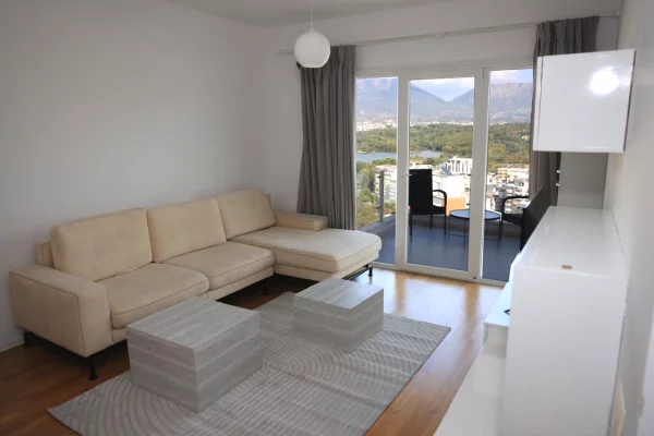 Shtepi me qera Apartament ne Tirane, 2+1, Mobilimi E mobiluar, Pagesa 80,000  Leke.