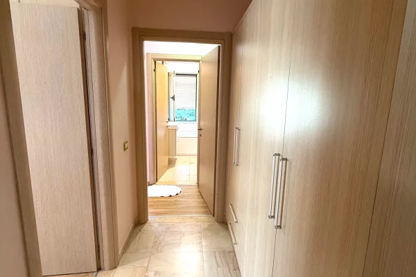 Shtepi me qera Apartament ne Tirane, 2+1, Mobilimi E mobiluar, Pagesa 800  Euro.