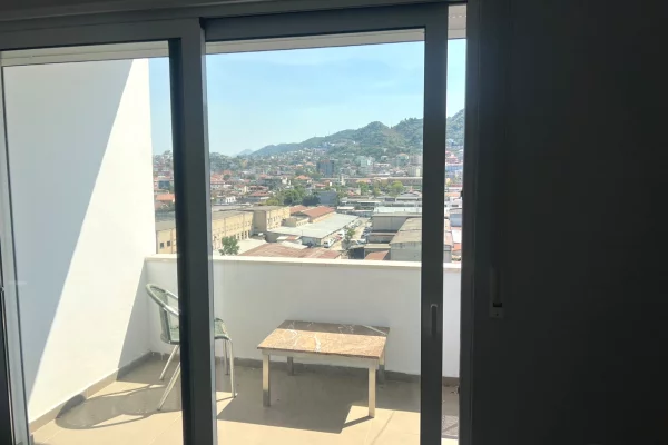 Shtepi me qera Apartament ne Tirane, 2+1, Mobilimi Bosh, pa mobiluar, Pagesa 45,000  Leke.