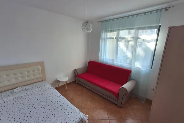 Shtepi me qera Apartament ne Tirane, 2+1, Mobilimi E mobiluar, Pagesa 45,000  Leke.