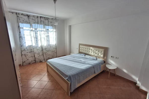 Shtepi me qera Apartament ne Tirane, 2+1, Mobilimi E mobiluar, Pagesa 45,000  Leke.