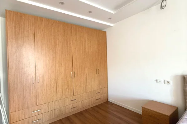 Shtepi me qera Apartament ne Tirane, 2+1, Mobilimi E mobiluar, Pagesa 70,000  Leke.