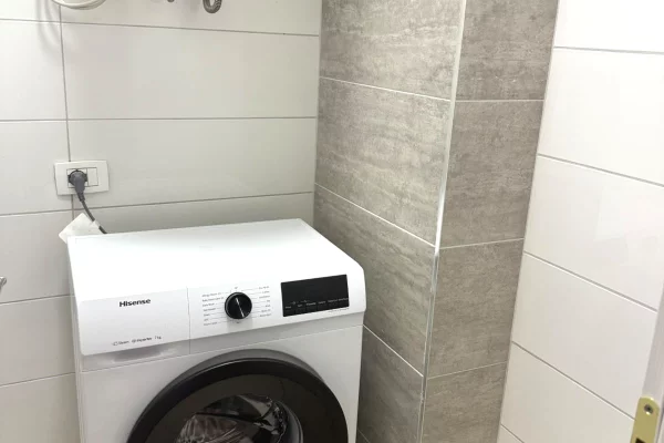 Shtepi me qera Apartament ne Tirane, 2+1, Mobilimi E mobiluar, Pagesa 70,000  Leke.