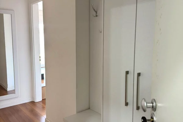 Shtepi me qera Apartament ne Tirane, 2+1, Mobilimi E mobiluar, Pagesa 70,000  Leke.