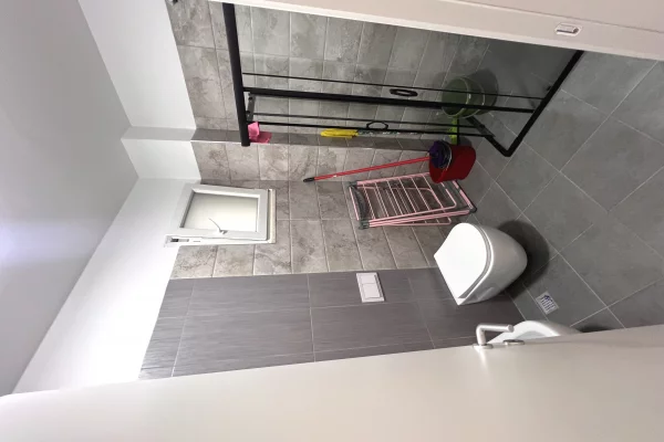 Shtepi me qera Apartament ne Tirane, 2+1, Mobilimi E mobiluar, Pagesa 75,000  Leke.