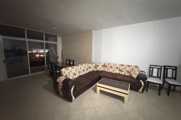 Shtepi me qera Apartament ne Tirane, 2+1, Mobilimi E mobiluar, Pagesa 40,000  Leke.