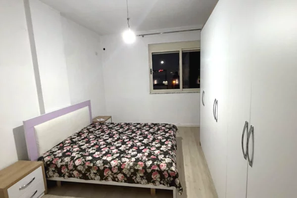 Shtepi me qera Apartament ne Tirane, 2+1, Mobilimi E mobiluar, Pagesa 40,000  Leke.