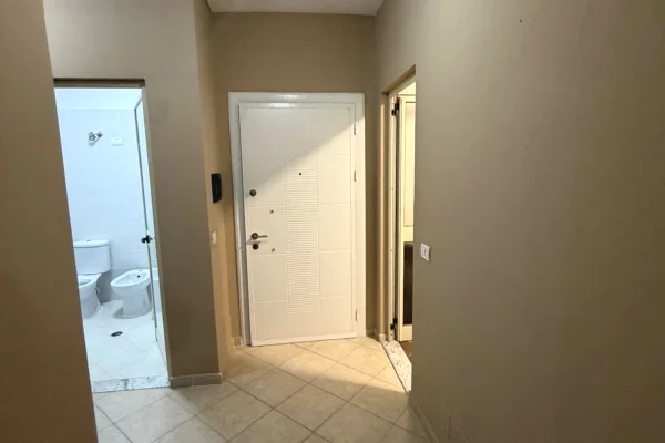 Shtepi me qera Apartament ne Tirane, 2+1, Mobilimi E mobiluar, Pagesa 40,000  Leke.