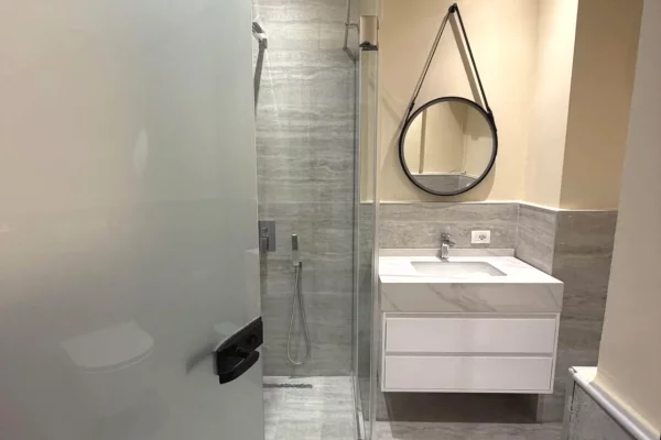Shtepi me qera Apartament ne Tirane, 1+1, Mobilimi E mobiluar, Pagesa 45,000  Leke.