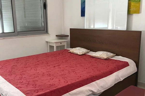 Shtepi me qera Apartament ne Tirane, 1+1, Mobilimi E mobiluar, Pagesa 45,000  Leke.