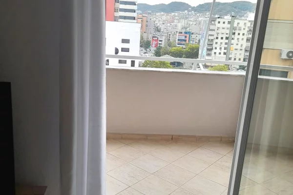 Shtepi me qera Apartament ne Tirane, 2+1, Mobilimi E mobiluar, Pagesa 70,000  Leke.