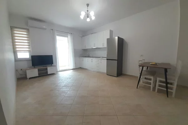 Jepet me qira 2+1 Prane Delijorgjit Rr.Sali Butka 700 mije leke